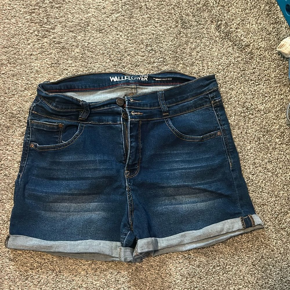 Wallflower Blue Stretchy Jean Shorts High Rise size 13 (juniors)